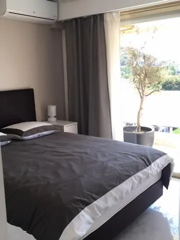 Appartement De Standing Face A La Mer Avec Vue Exceptionnelle Sur Les Iles De Lerins Mandelieu-la-Napoule Apartment